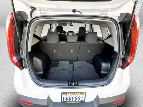 Used 2021 Kia Soul LX image 17