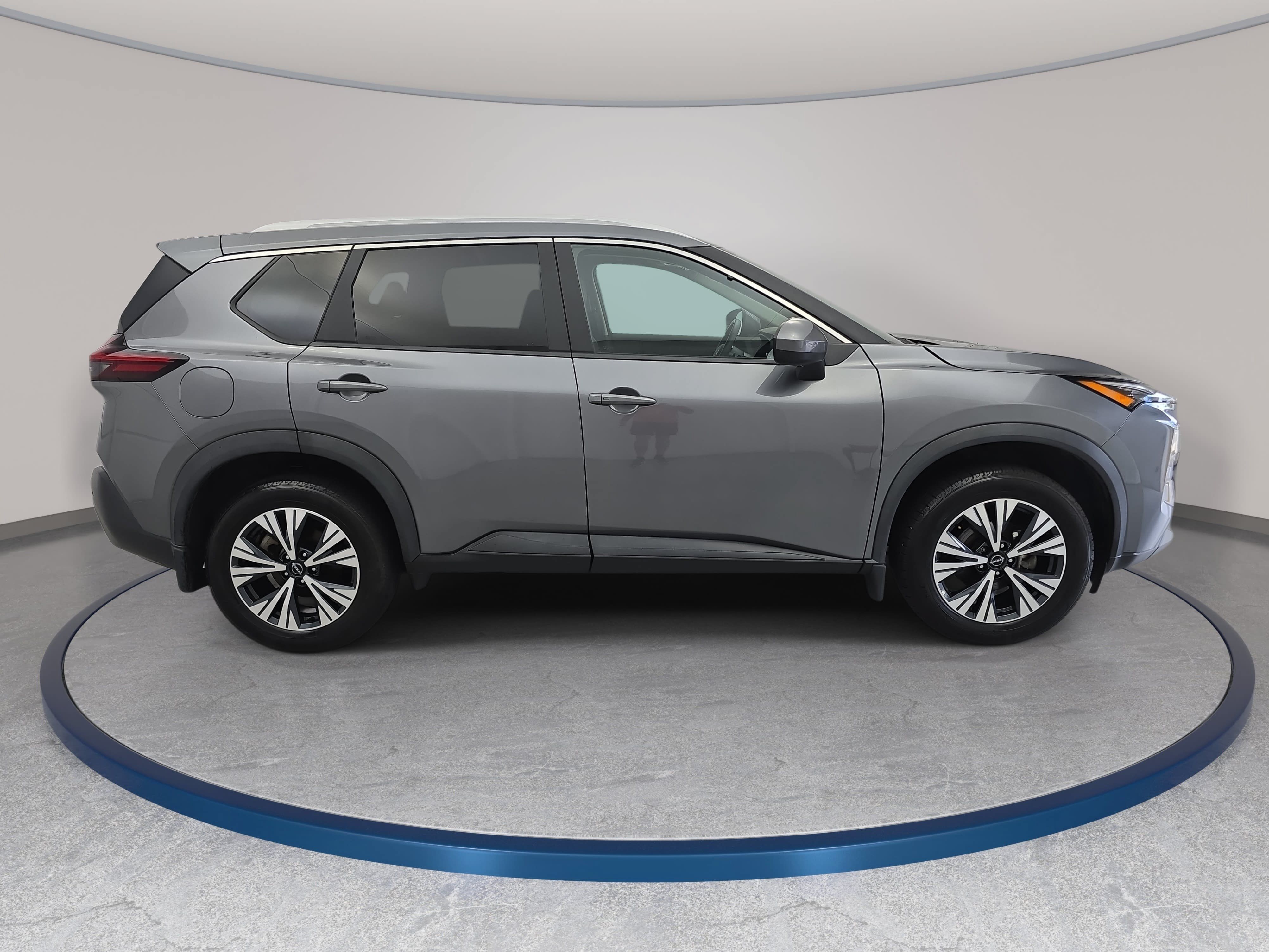 Certified 2023 Nissan Rogue SV w/ SV Premium B Package AWD/4WD image 4