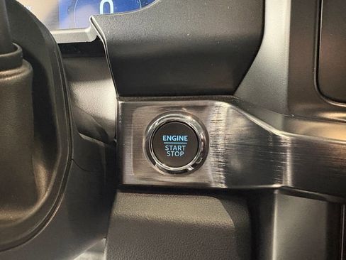 Used 2025 Ford F350 Lariat w/ Black Appearance Package image 23