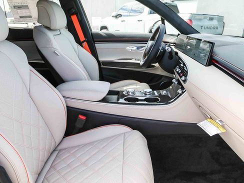 New 2026 Genesis GV70 3.5T Sport Prestige image 17