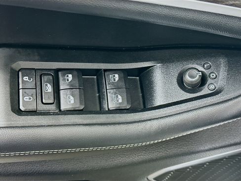 Used 2022 Jeep Grand Cherokee L Limited w/ Luxury Tech Group II image 15