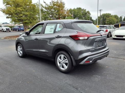 New 2025 Nissan Kicks Play S image 3