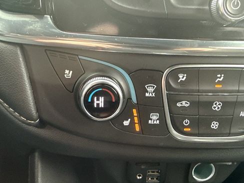 Used 2023 Chevrolet Traverse Premier w/ Redline Edition image 31