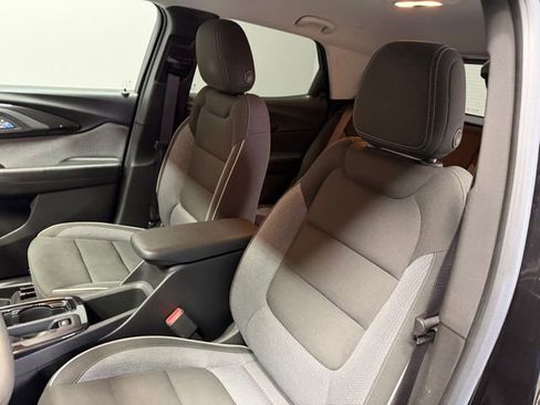 Used 2023 Chevrolet TrailBlazer LT w/ Convenience Package image 16