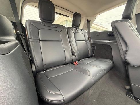 New 2026 Lincoln Aviator Reserve w/ Luxury Package image 5