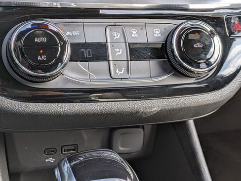 Used 2025 Buick Envista Sport Touring FWD image 20