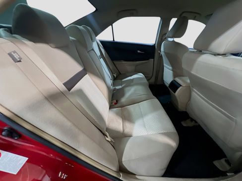 Used 2014 Toyota Camry LE FWD image 18