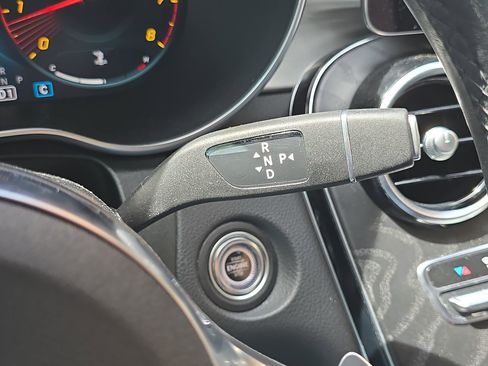 Used 2021 Mercedes-Benz GLC 300 4MATIC image 19