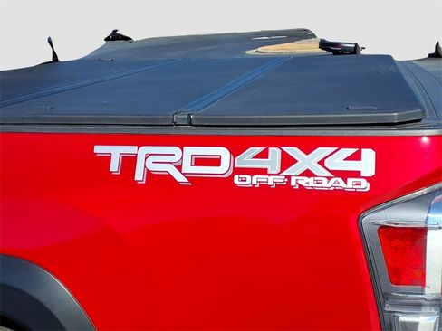 Used 2023 Toyota Tacoma TRD Off-Road image 9