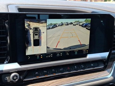 Used 2022 Chevrolet Silverado 1500 LT Trail Boss w/ LT Trail Boss Premium Package image 15