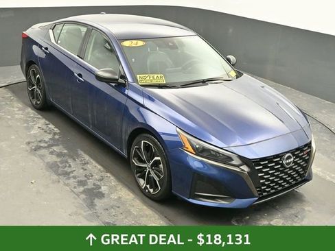 Used 2024 Nissan Altima 2.5 SR image 37