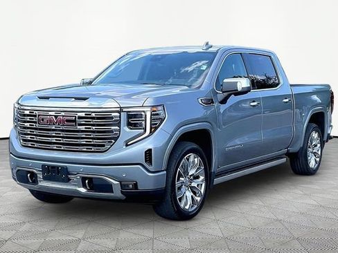 Used 2024 GMC Sierra 1500 Denali w/ Denali Reserve Package AWD/4WD image 3