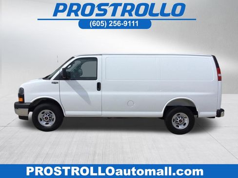 New 2026 GMC Savana 2500 RWD image 1