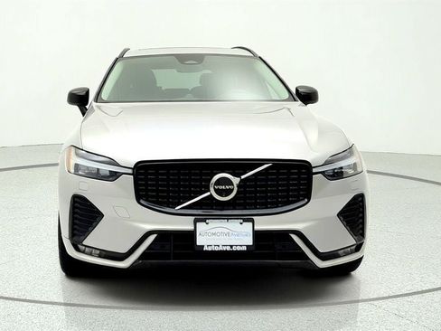 Used 2025 Volvo XC60 B5 Ultra w/ Climate Package AWD/4WD image 2