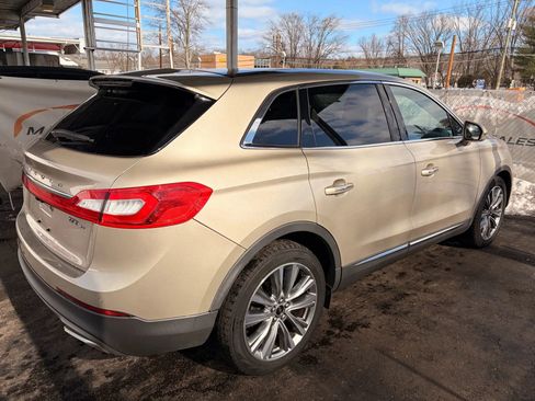 Used 2017 Lincoln MKX Reserve w/ Lincoln MKX Climate Package image 12