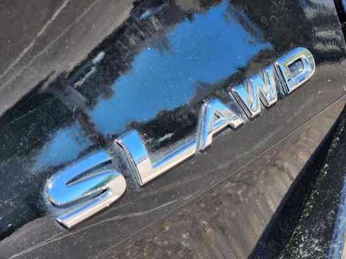 Used 2015 Nissan Rogue SL w/ SL Premium Package AWD/4WD image 9