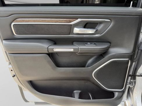 Used 2019 RAM 1500 Laramie AWD/4WD image 26