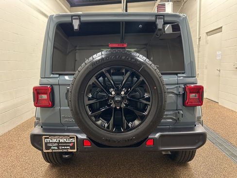 Used 2025 Jeep Wrangler Unlimited Sahara w/ Safety Group image 3