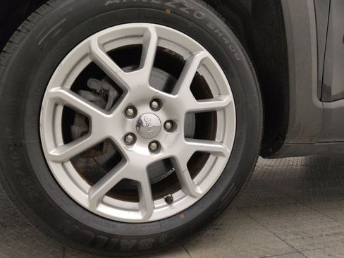 Used 2020 Jeep Renegade Latitude image 31