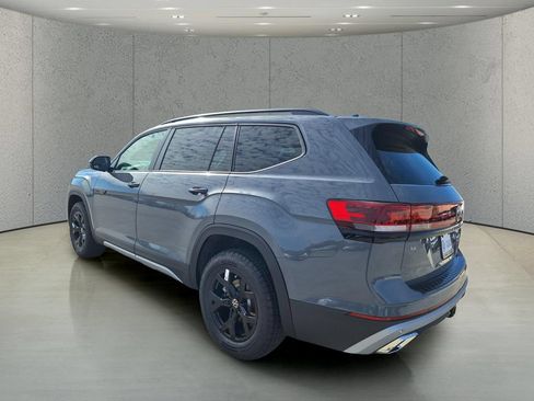 New 2026 Volkswagen Atlas Peak Edition AWD/4WD image 3