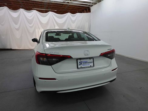 Used 2024 Honda Civic Touring image 7