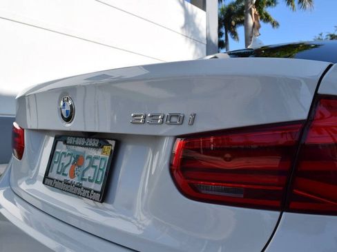 Used 2017 BMW 330i Sedan RWD image 21