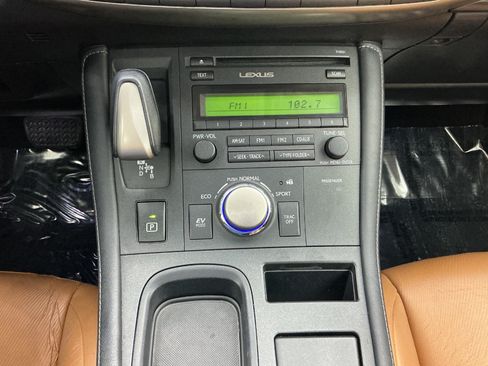 Used 2015 Lexus CT 200h FWD image 36