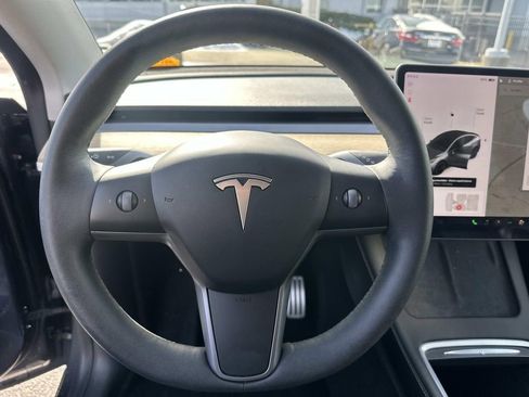 Used 2021 Tesla Model Y Performance image 15