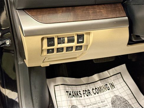 Used 2018 Subaru Outback 3.6R Limited image 10