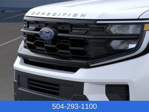 New 2026 Ford Expedition Active image 17
