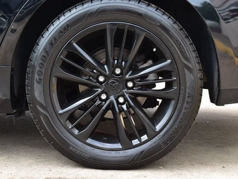 Used 2016 Toyota Camry SE FWD image 9