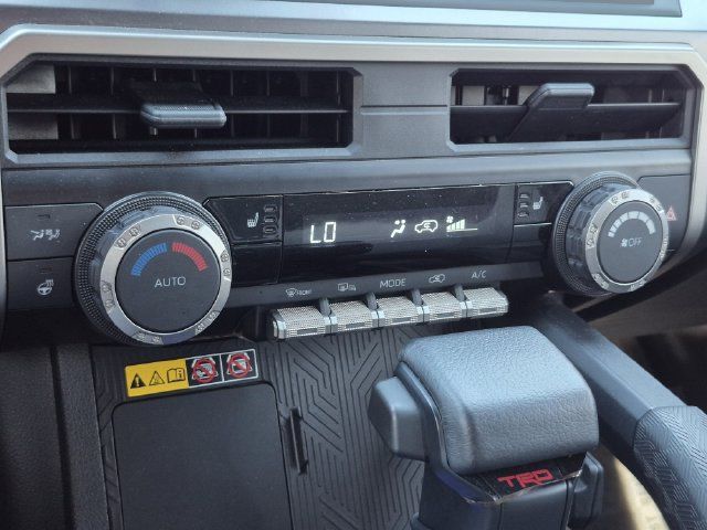 Used 2025 Toyota 4Runner TRD Off-Road AWD/4WD image 19