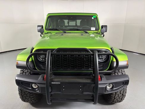 Used 2025 Jeep Gladiator Sport AWD/4WD image 3