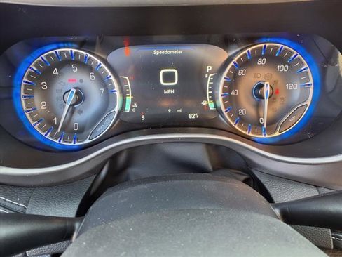 New 2026 Chrysler Pacifica Select image 14