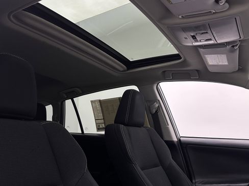 Used 2016 Toyota RAV4 XLE FWD image 4