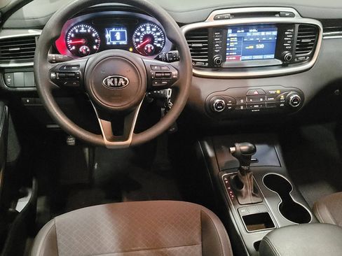 Used 2018 Kia Sorento LX image 22
