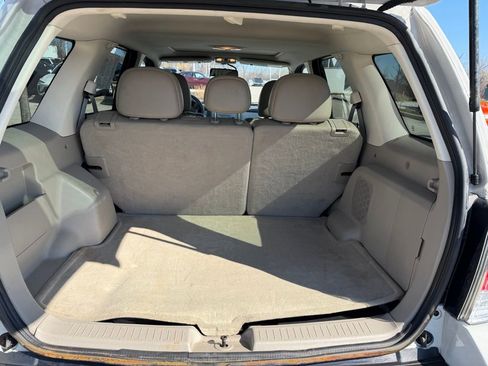 Used 2010 Mercury Mariner Premier image 5