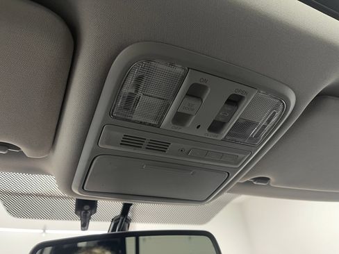 Used 2015 Honda Pilot Touring image 27