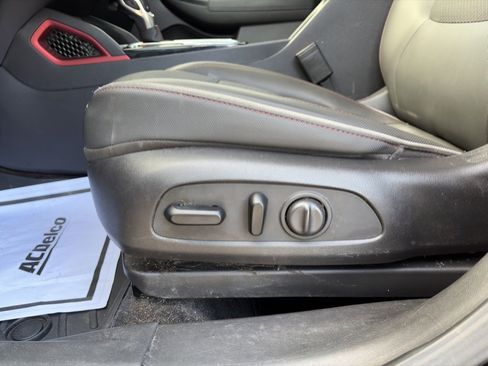 Used 2022 Chevrolet TrailBlazer RS image 14