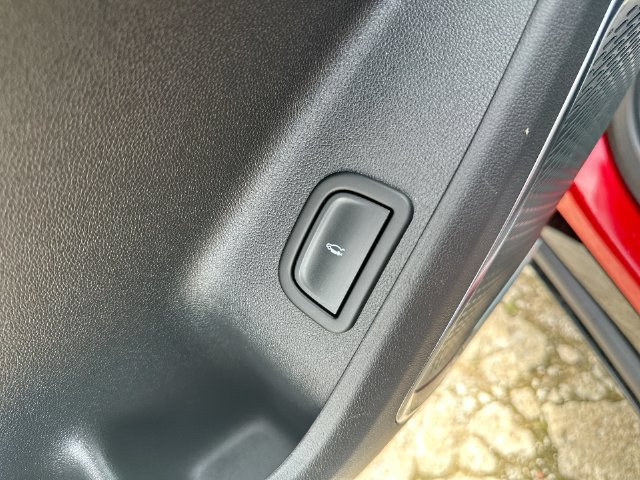 Used 2025 GMC Acadia Denali w/ LPO, Floor Liner Package FWD image 48