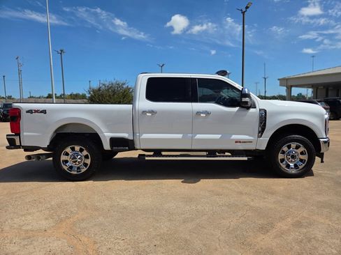 Used 2024 Ford F250 Lariat w/ Chrome Package AWD/4WD image 4