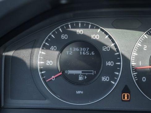 Used 2008 Volvo V70 image 32