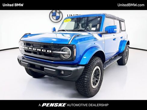 Used 2023 Ford Bronco Outer Banks w/ Sasquatch Package AWD/4WD image 1