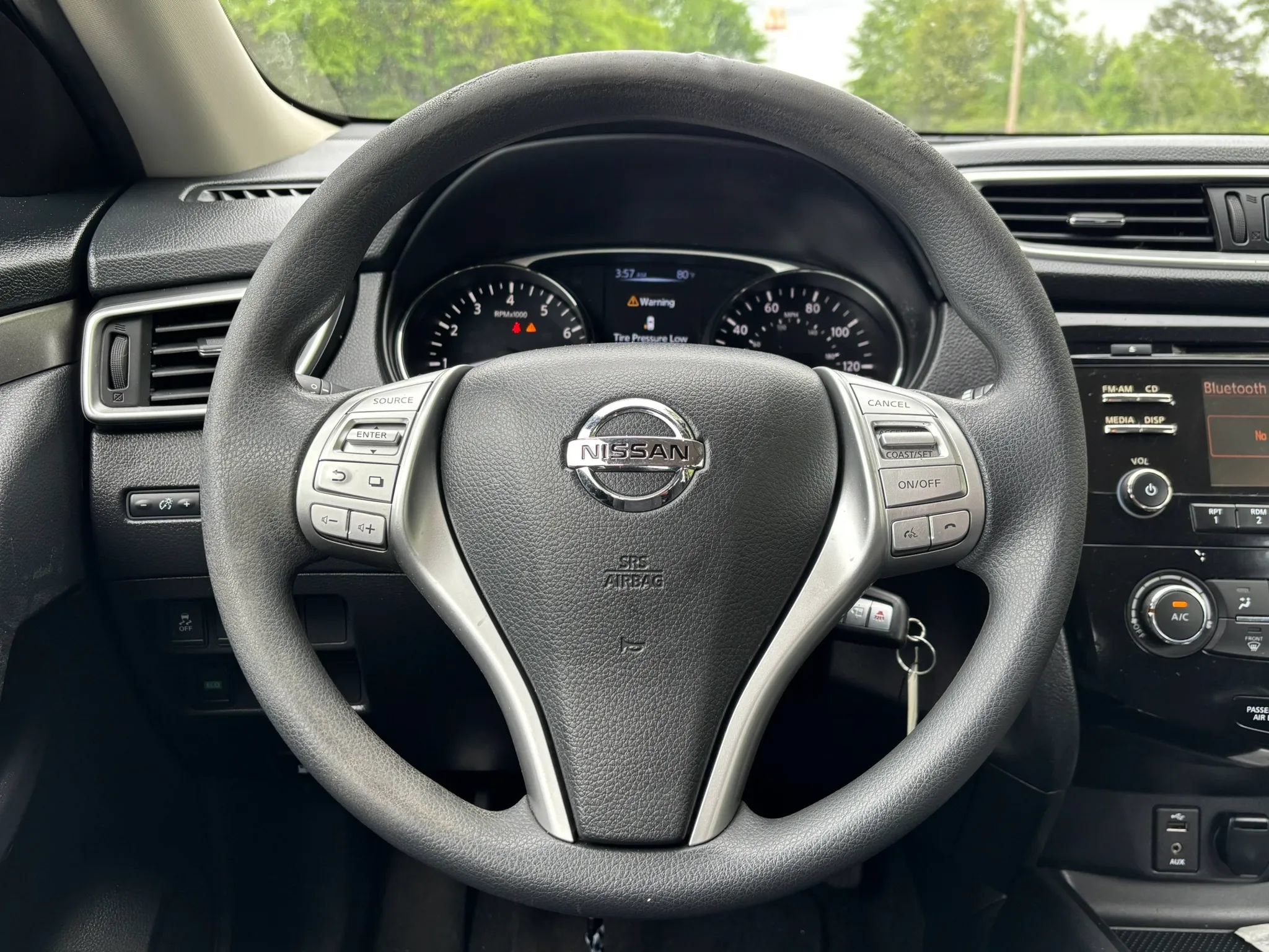 Used 2015 Nissan Rogue S FWD image 25
