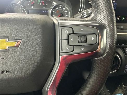 Used 2025 Chevrolet Blazer LT AWD/4WD image 14