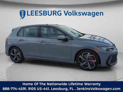 New 2026 Volkswagen GTI SE image 2
