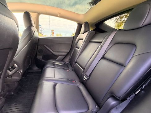 Used 2021 Tesla Model Y 2WD image 14