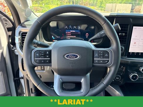 New 2026 Ford F250 Lariat w/ Black Appearance Package AWD/4WD image 17