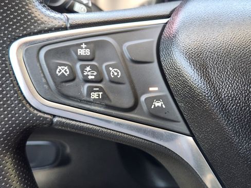 Used 2020 Chevrolet Equinox LT FWD image 21