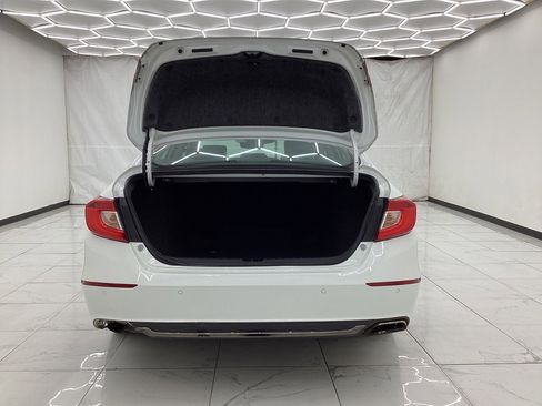 Used 2018 Honda Accord Touring image 45